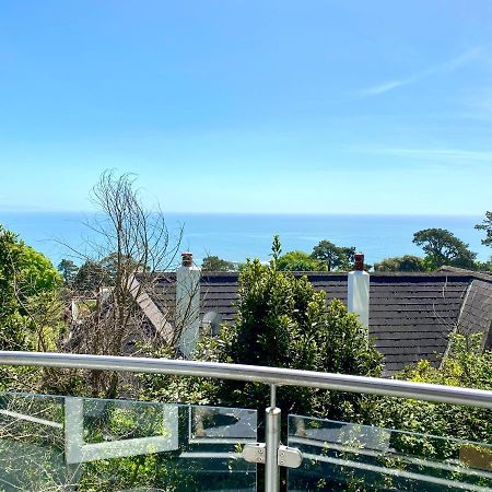 One Of The Best Properties In Lyme! Breathtaking Views Across The Whole Bay. 3 Stories With 2 Tier Veranda Around The Property. Sleeps 6 Лайм-Реджис Экстерьер фото