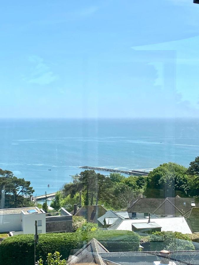 One Of The Best Properties In Lyme! Breathtaking Views Across The Whole Bay. 3 Stories With 2 Tier Veranda Around The Property. Sleeps 6 Лайм-Реджис Экстерьер фото