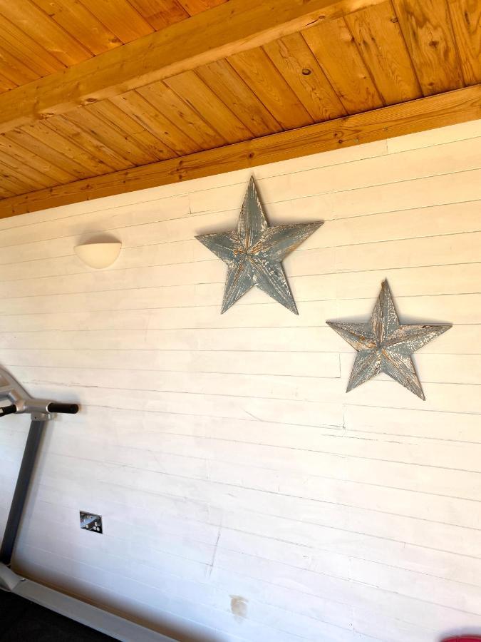 One Of The Best Properties In Lyme! Breathtaking Views Across The Whole Bay. 3 Stories With 2 Tier Veranda Around The Property. Sleeps 6 Лайм-Реджис Экстерьер фото